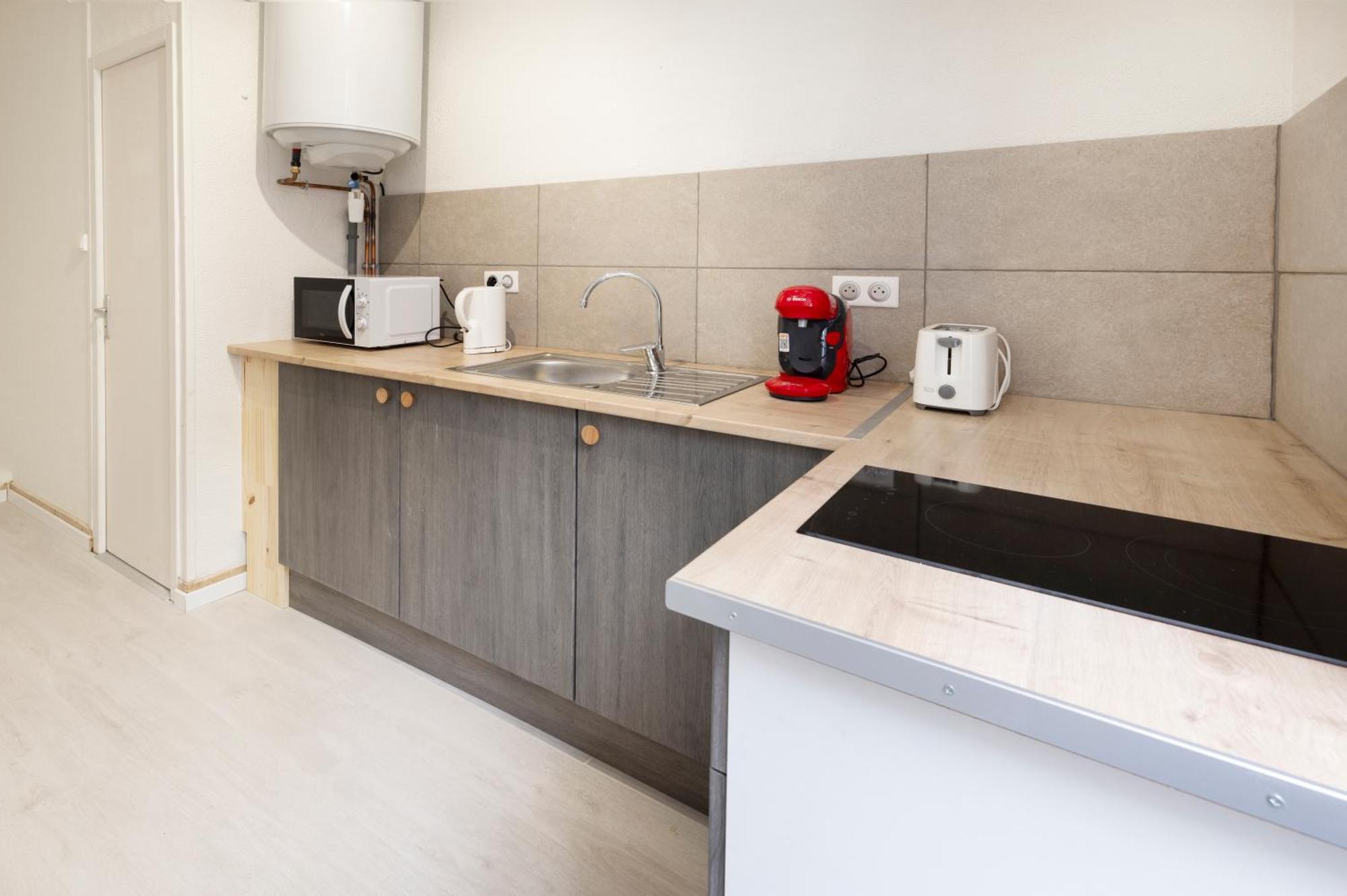 Ld-Location Hotel Montluçon Buitenkant foto